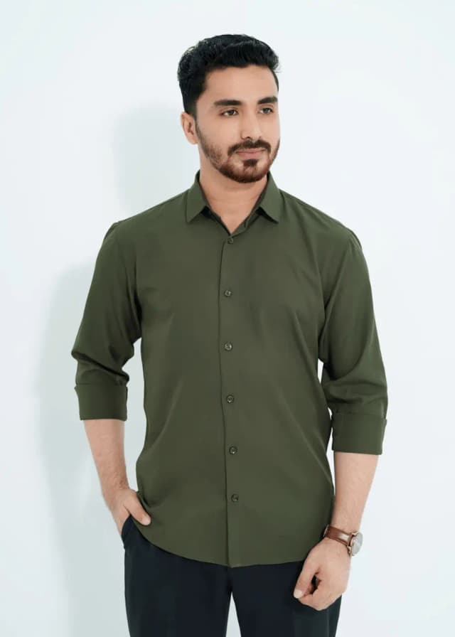 smart people wearing OLIVE COLOR